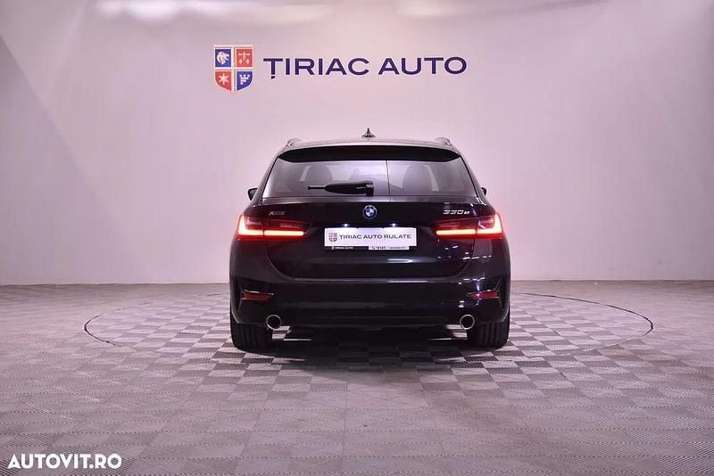 Second-hand BMW 330e 292 CP (214 kW) 2022 Culoarenegru Break