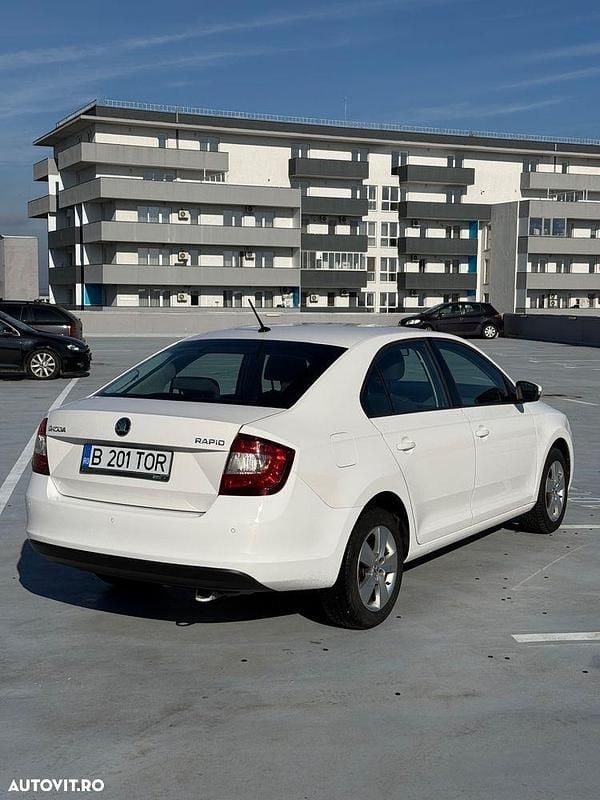 Second-hand Skoda Rapid 95 CP (69 kW) 2019 Culoarealb Berlinǎ