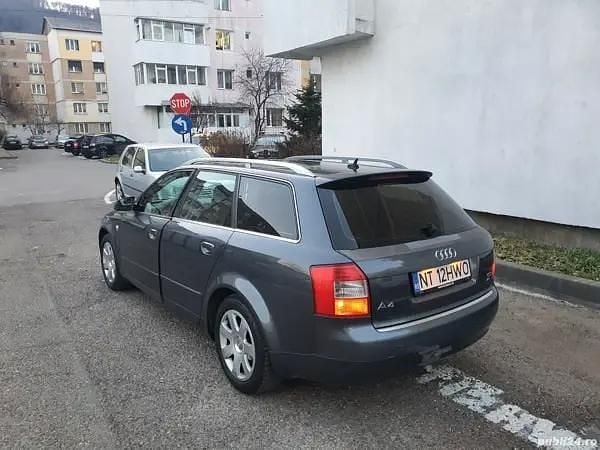 Utilizat 2005 Audi A4 Break | 2.300 EUR (Preț OK) - Imagine 1/4