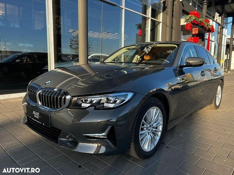 Second-hand BMW 330e Luxury Line 292 CP (214 kW) 2020 Culoaregri Berlinǎ