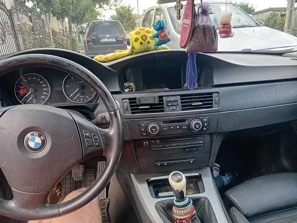 Utilizat 2006 BMW 320 Berlinǎ | 3.600 EUR (Preț bun) - Imagine 1/4