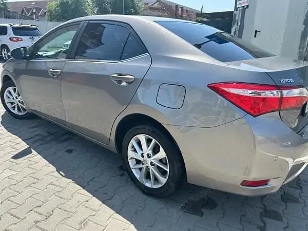 Second-hand Toyota Corolla 132 CP (97 kW) 2016 Maro Berlinǎ