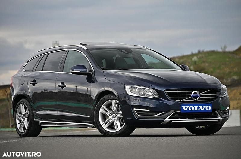 Culoarealbastru Utilizat 2014 Volvo V60 Break | 8.999 EUR (Super Preț) - Imagine 1/4