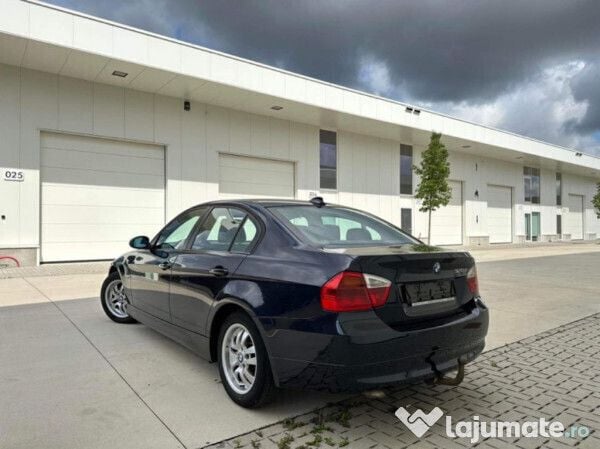 Second-hand BMW 320 163 CP (119 kW) 2006 Albastru Berlinǎ