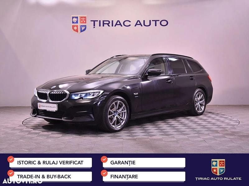 Culoarenegru Utilizat 2022 BMW 330e Break | 29.900 EUR (Preț OK) - Imagine 1/4