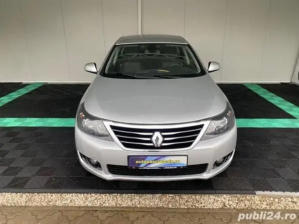 Second-hand Renault Latitude 150 CP (110 kW) 2012 Argintiu Berlinǎ