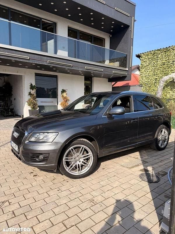 Second-hand Audi Q5 170 CP (125 kW) 2010 Culoarealbastru SUV