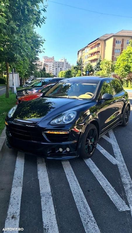 Culoarenegru Utilizat 2012 Porsche Cayenne SUV | 17.350 EUR - Imagine 1/4