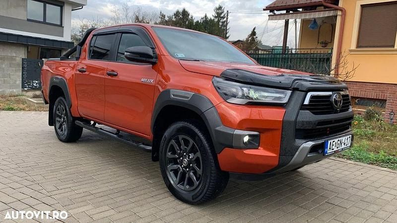 Second-hand Toyota HiLux Edition 204 CP (150 kW) 2023 Culoareportocaliu Pickup