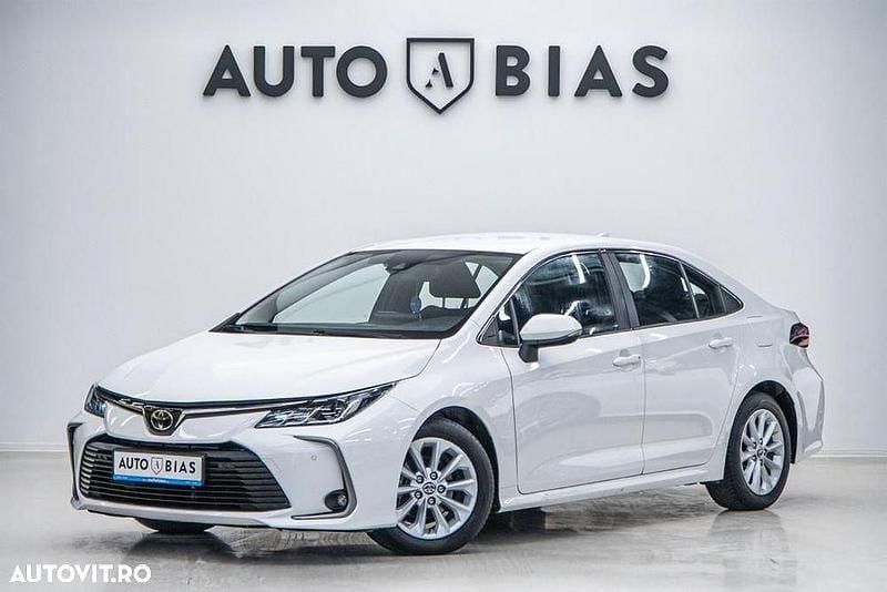 Second-hand Toyota Corolla Business Edition 125 CP (91 kW) 2021 Culoarealb Berlinǎ