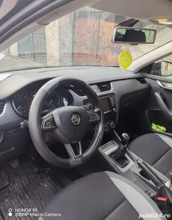 Utilizat 2016 Skoda Octavia Break | 9.800 EUR (Preț bun) - Imagine 1/4