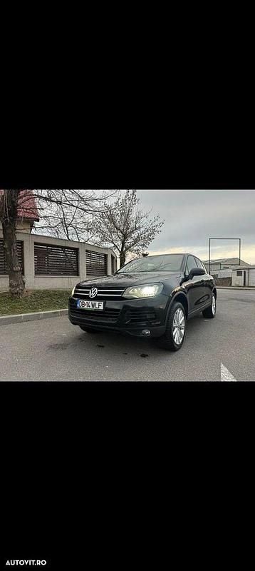 Negru Utilizat 2012 VW Touareg SUV | 11.480 EUR (Scump) - Imagine 1/4