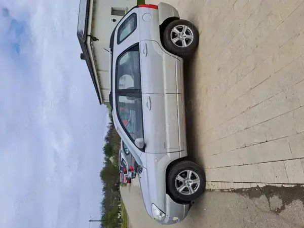 Utilizat 2006 Kia Sportage SUV | 3.200 EUR (Preț OK) - Imagine 1/4