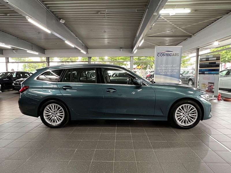 Utilizat 2021 BMW 330e Luxury Line Break | 32.570 EUR (Scump) - Imagine 1/1