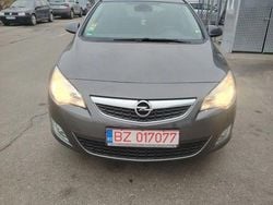 Culoaregri Utilizat 2011 Opel Astra Edition Hatchback | 4.000 EUR (Preț OK)