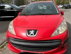 Rosu Utilizat 2006 Peugeot 207 Hatchback | 1.699 EUR (Preț bun)
