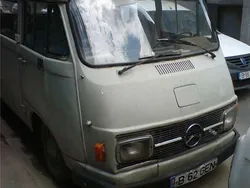 Utilizat 1971 Mercedes 200 Van | 2.490 EUR
