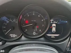 Rosu Utilizat 2022 Porsche Macan SUV | 65.000 EUR (Preț OK)