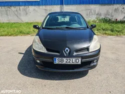 Culoarenegru Utilizat 2007 Renault Clio II | 2.400 EUR (Preț OK)