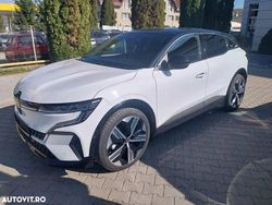 Culoarealb Utilizat 2023 Renault Mégane Iconic Berlinǎ | 27.699 EUR (Puțin scump)