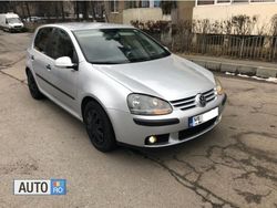 Gri Utilizat 2004 VW Golf IV Hatchback | 3.399 EUR (Preț OK)