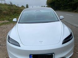 Culoarealb Utilizat 2024 Tesla Model 3 RWD Berlinǎ | 34.900 EUR (Preț OK)