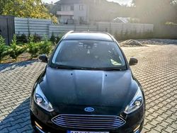 Negru Utilizat 2015 Ford Focus Titanium Break | 7.000 EUR (Preț OK)