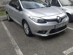 Argintiu Utilizat 2014 Renault Fluence Berlinǎ | 6.500 EUR (Preț bun)