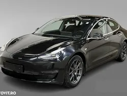 Albastru Utilizat 2019 Tesla Model 3 Performance Berlinǎ | 19.900 EUR (Preț bun)