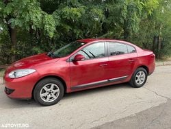 Culoarerosu Utilizat 2010 Renault Fluence Berlinǎ | 2.700 EUR (Preț OK)