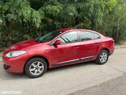 Culoarerosu Utilizat 2010 Renault Fluence Berlinǎ | 3.000 EUR (Puțin scump)