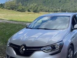 Culoareargint Utilizat 2019 Renault Mégane IV LIMITED Hatchback | 10.990 EUR (Preț bun)