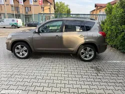 Bej Utilizat 2011 Toyota RAV4 Luxury SUV | 7.190 EUR (Preț bun)