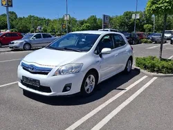 Alb Utilizat 2011 Toyota Auris Hybrid Hatchback | 5.000 EUR (Preț bun)