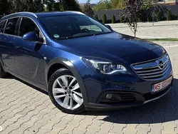 Culoarealbastru Utilizat 2015 Opel Insignia Edition Break | 6.999 EUR (Preț bun)