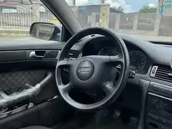 Utilizat 2003 Audi A6 Berlinǎ | 950 EUR