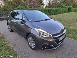 Gri Utilizat 2018 Peugeot 208 Allure Hatchback | 7.399 EUR (Super Preț)