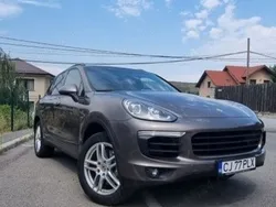 Utilizat 2017 Porsche Cayenne SUV | 30.500 EUR (Super Preț)