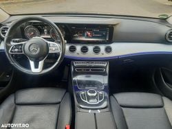 Culoarenegru Utilizat 2020 Mercedes E200 Avantgarde Berlinǎ | 14.900 EUR