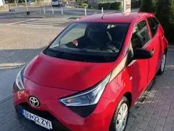 Rosu Utilizat 2021 Toyota Aygo Hatchback | 11.900 EUR (Scump)
