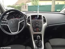 Gri Utilizat 2011 Opel Astra Enjoy Break | 3.900 EUR (Puțin scump)