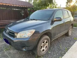 Utilizat 2006 Toyota RAV4 SUV | 1.500 EUR