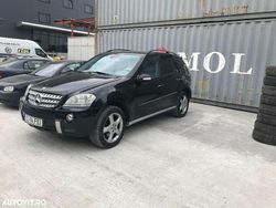 Culoarenegru Utilizat 2007 Mercedes ML320 SUV | 8.400 EUR (Scump)