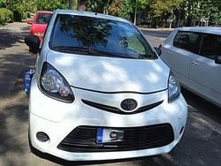 Culoarealb Utilizat 2012 Toyota Aygo Hatchback | 2.600 EUR
