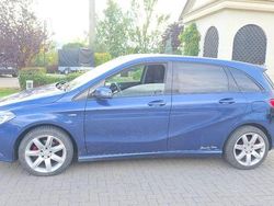 Culoarealbastru Utilizat 2013 Mercedes B180 Monovolum | 5.999 EUR (Preț bun)