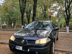 Negru Utilizat 2005 Renault Mégane II Hatchback | 1.290 EUR (Preț OK)