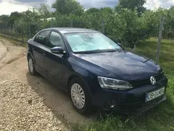 Utilizat 2011 VW Jetta Berlinǎ | 4.000 EUR (Preț bun)