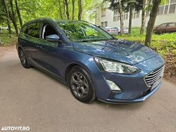 Culoarealbastru Utilizat 2019 Ford Focus Cool & Connect Break | 10.500 EUR (Scump)
