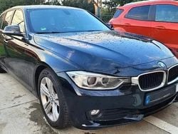 Culoarenegru Utilizat 2013 BMW 320 Efficient Dynamics Break | 7.500 EUR (Puțin scump)