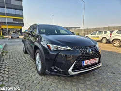 Galbeuriu Utilizat 2021 Lexus UX 250h Business Edition SUV | 23.500 EUR (Preț OK)
